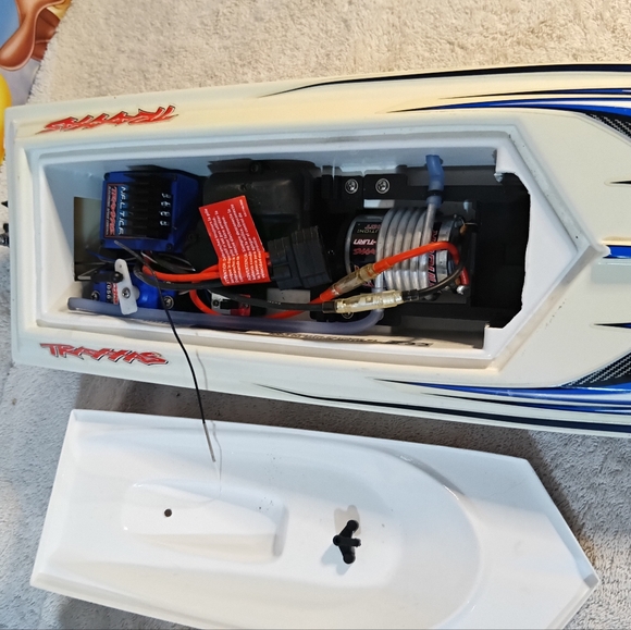 Traxxas Blast RC Speed Race Boat with Controller - Untested, Sold As-Is LTraxx - Picture 6 of 16